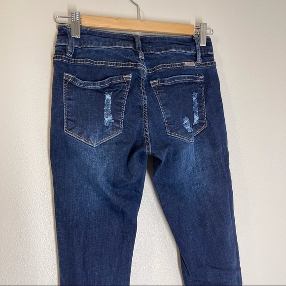 KanCan Weston Distressed Skinny Jeans Size 26 Women’s Low Rise Dark Wash Raw Hem - Picture 10 of 13